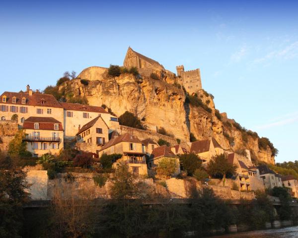 A beautiful view of Beynac et Cazenac.