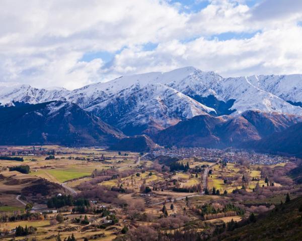 Krásný pohled na město Arrowtown