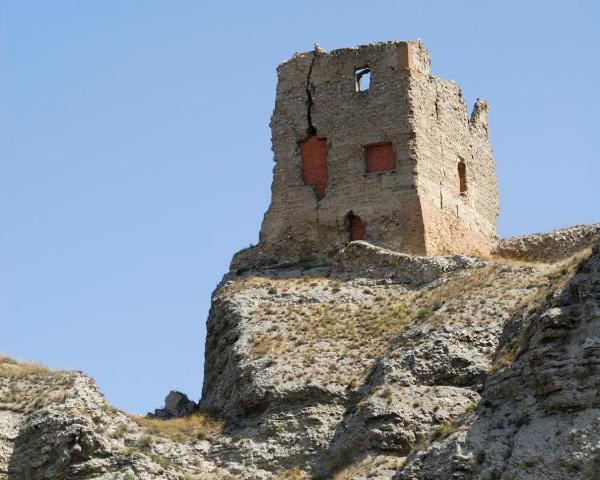 Гарний краєвид міста Alfajarin