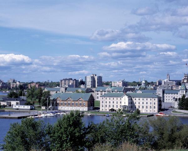 Гарний краєвид міста Kingston