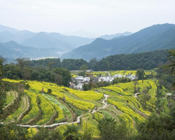 Krásny pohľad na mesto Wuyuan