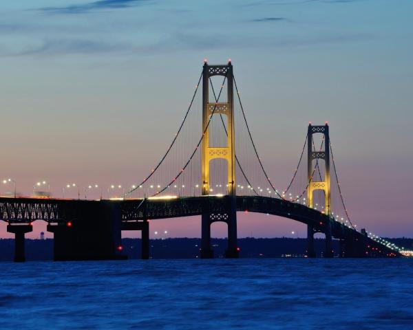 Красивый вид города Mackinaw City