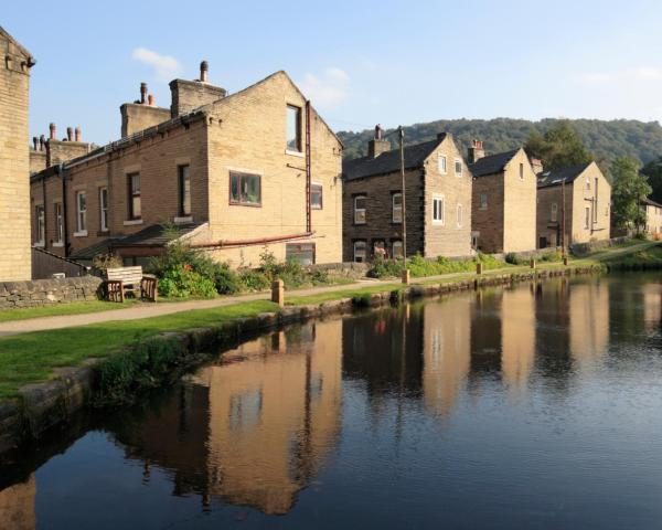 Čudovit pogled na mesto Hebden Bridge