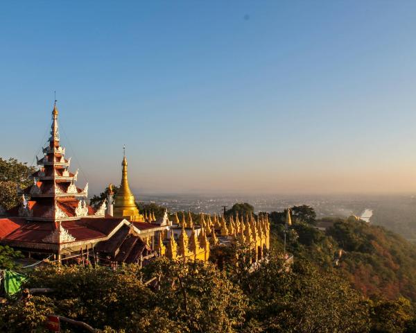 Гарний краєвид міста Mandalay