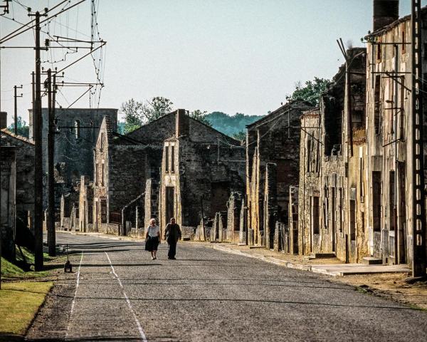 Гарний краєвид міста Oradour