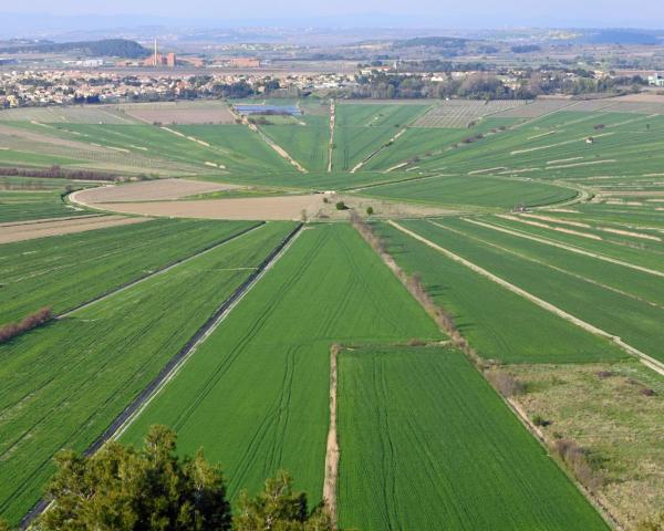 Гарний краєвид міста Capestang