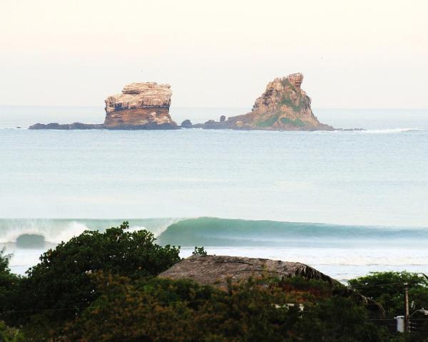 Pemandangan indah Ayambe