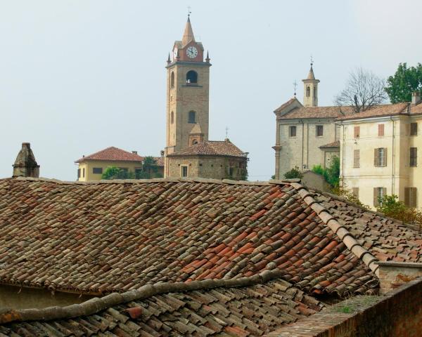 Čudovit pogled na mesto Mondovi