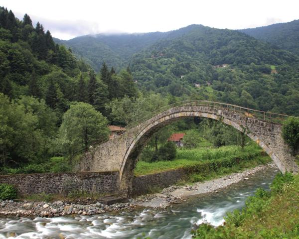 Гарний краєвид міста Camlihemsin