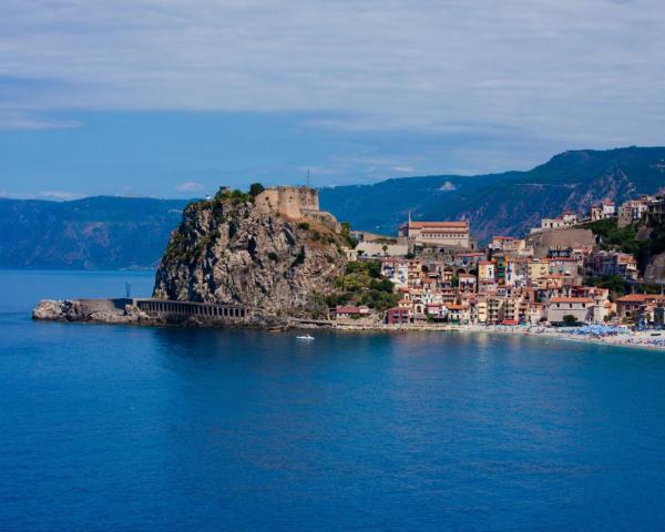 Una bella vista de Scilla