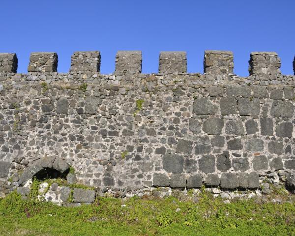 Гарний краєвид міста Gonia