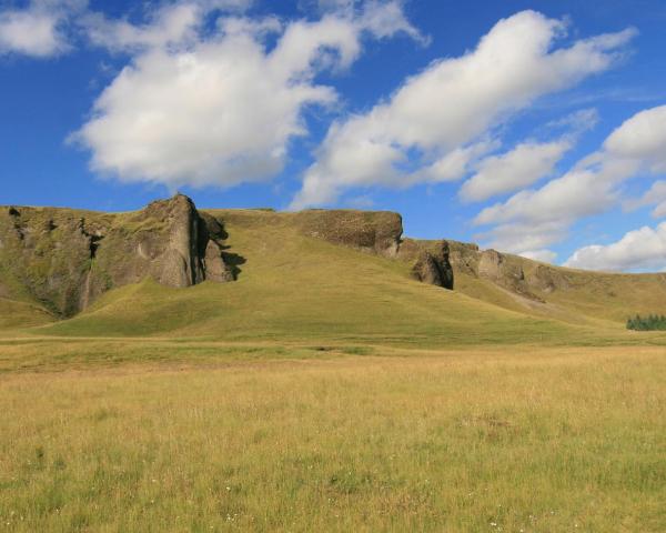 A beautiful view of Kirkjubaejarklaustur.