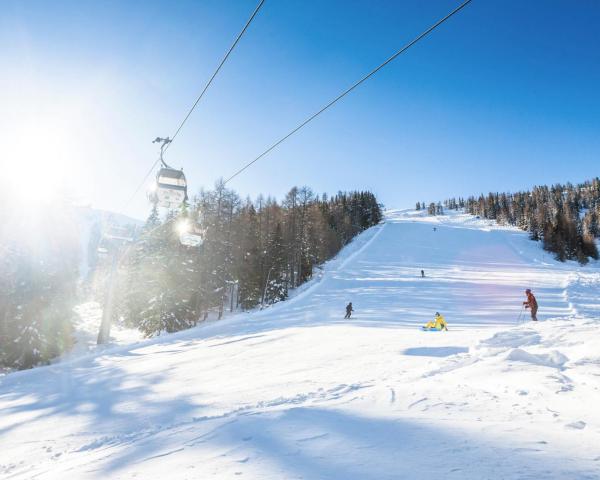 Predivan pogled na grad 'Bad Kleinkirchheim' 