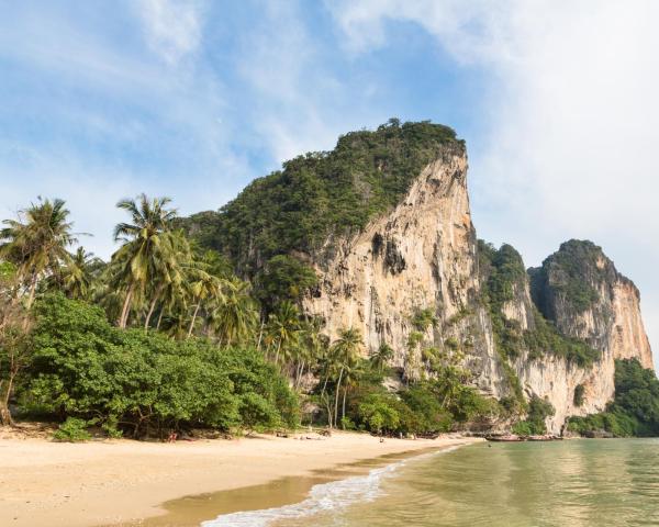 A beautiful view of Tonsai Beach.