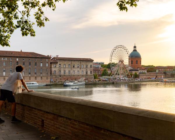 Гарний краєвид міста Toulouse