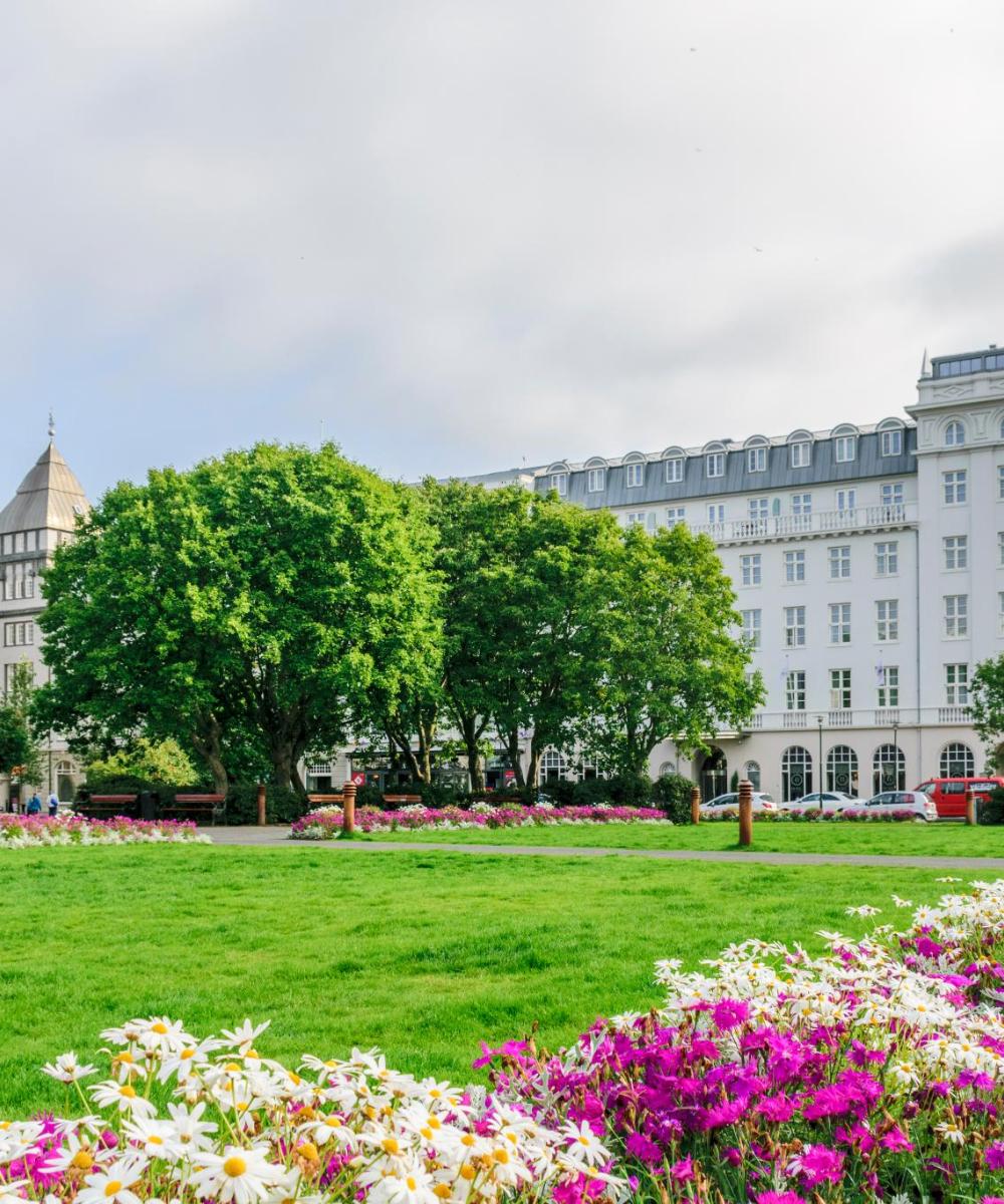 Avis Car Rental near Reykjavík Keflavík Airport