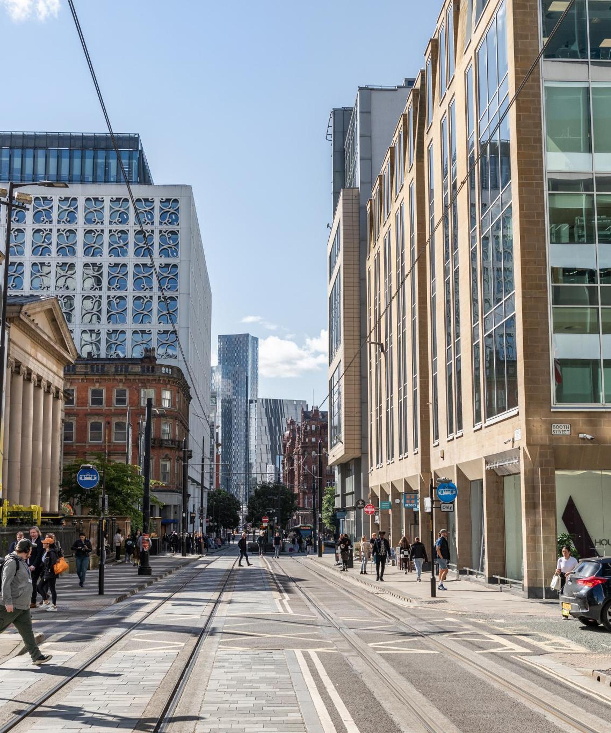 Cheap car hire in Manchester find and compare deals