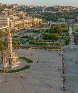 Čtvrť v destinaci Izmir, kde se naši zákazníci rádi ubytovávají.