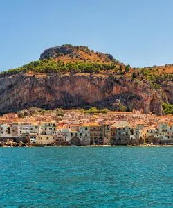 District of Cefalù where our customers prefer to stay.