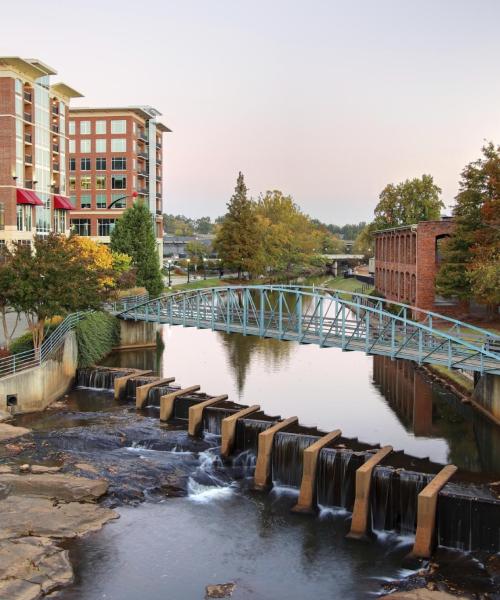 Čtvrť v destinaci Greenville, kde se naši zákazníci rádi ubytovávají.