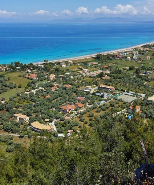 Čtvrť v destinaci Lefkada, kde se naši zákazníci rádi ubytovávají.