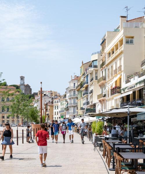 District of Cannes where our customers prefer to stay.