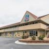 Motel 6-Overland Park, KS