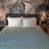 4 Seasons Luxury Apartments