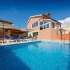 Villa Petra, Kaštelir