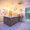 Hostal Adis