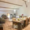 Magnificent Renovated Farmhouse - 10 Min A7 -