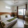 Hotel Today, Katra