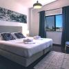 Pine House - Faro Airport, Beach and City Center