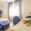 CRYS: Apartments, Holiday, Business, Blu