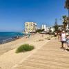 Bright apartment 300m from the beach