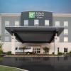 Holiday Inn Express & Suites Memphis Arpt Elvis Presley Blv, an IHG Hotel