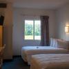 Morgantown Inn & Suites