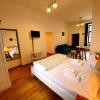 Maximus Apartments