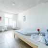 YELLOW INN - SIMPLE ROOMS -- OLMA Messen & Autobahn 1 Min, HSG 6 Min, Spital 7min, günstige Parkplätze