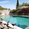 Appartement de 2 chambres avec piscine partagee jardin amenage et wifi a Oppede