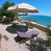 KIVERI 1876 traditional seafront cottage