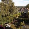 Lenard Charles Bed & Breakfast