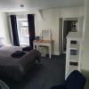 Red Lion Rooms - Self Check In