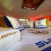 SLEEPBOAT Barco Hotel