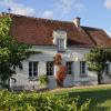 Snug Holiday Home in Chambourg Sur Indre with Pool