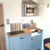 Yew Tree View Luxury Shepherds Hut