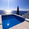 BLU SUITE COTTAGE SUL MARE e SWIMMING POOL
