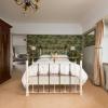 Chestnut Grove Bed And Breakfast