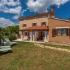 Holiday House Bepina