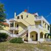 Hilltop Villa Risika